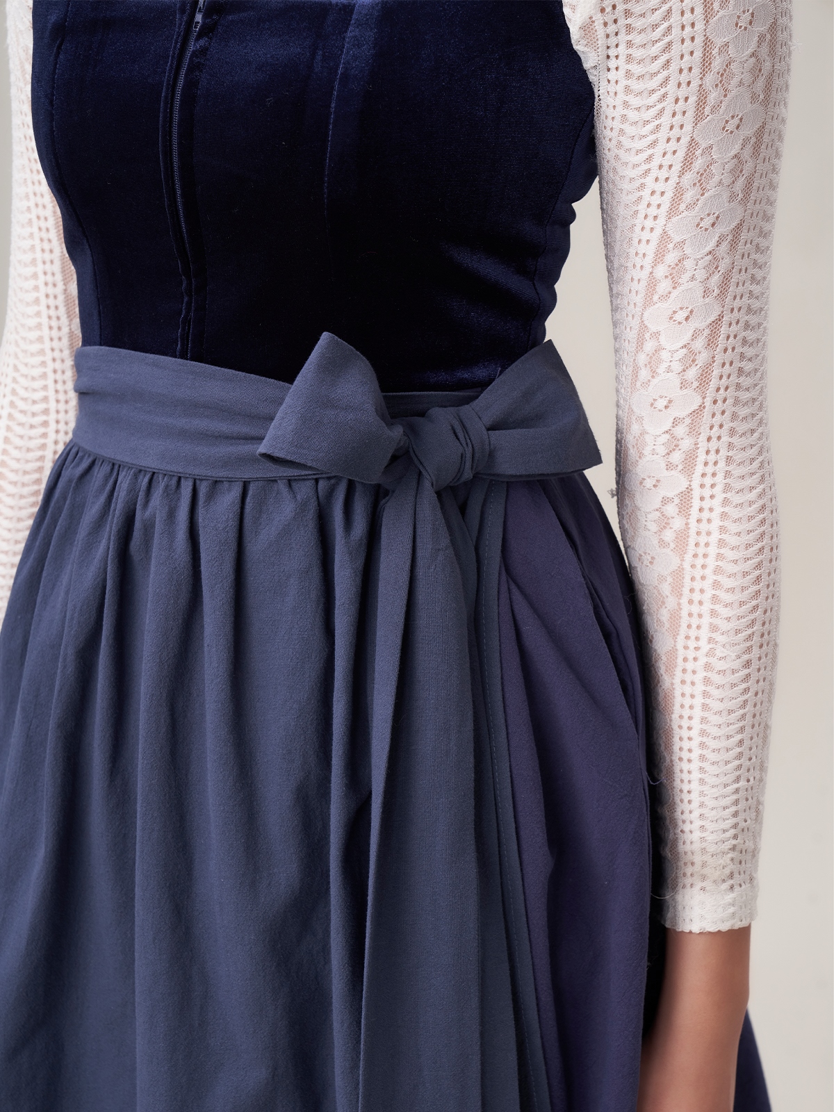 Samt Dirndl Rosa