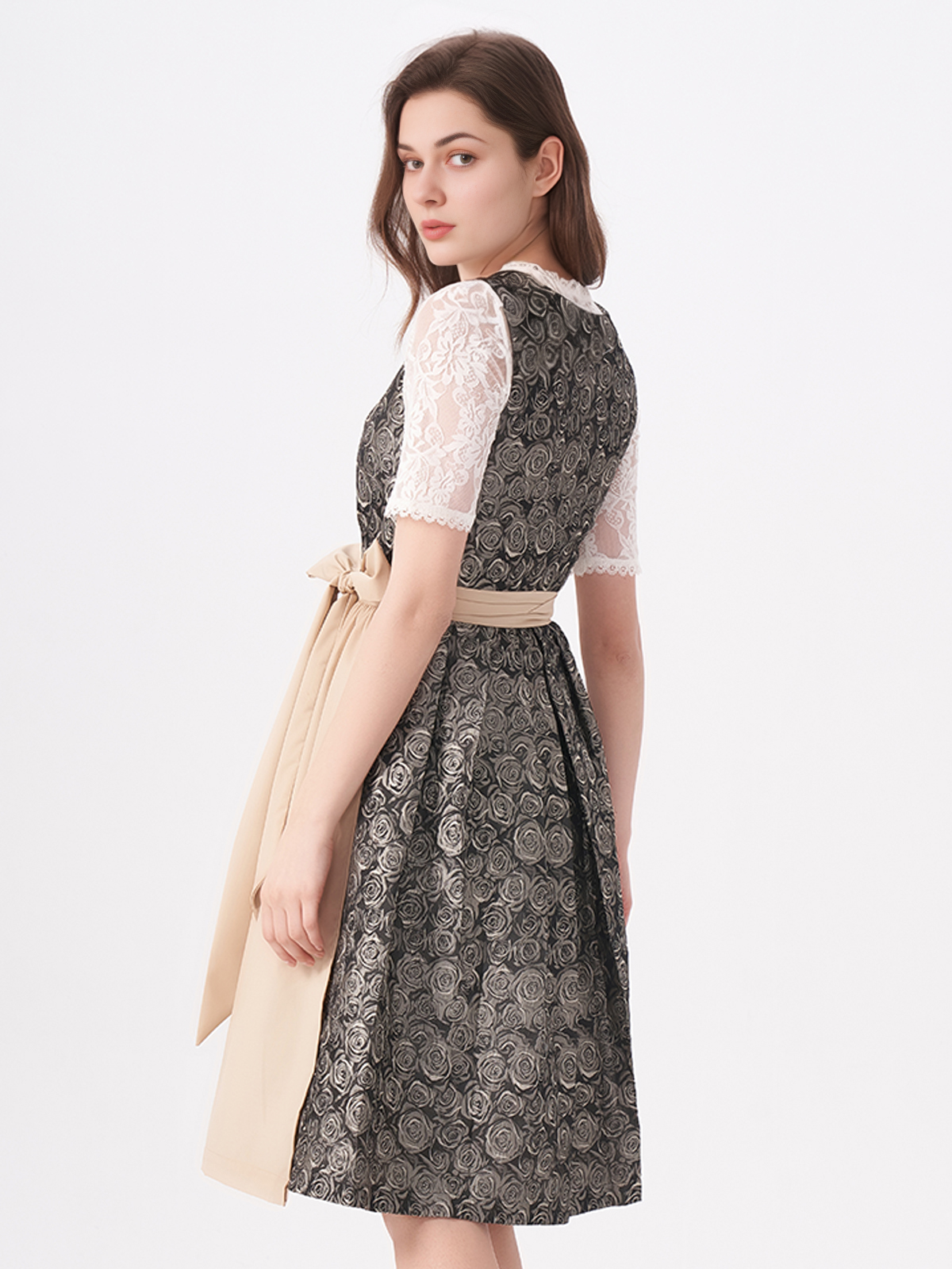 Dirndl in dunkelgrün