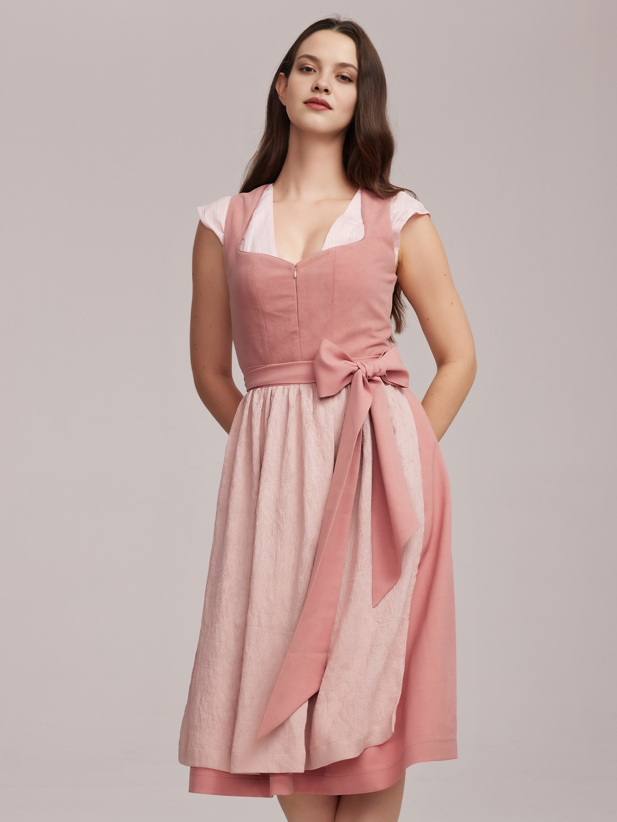 Dirndl in Rosa