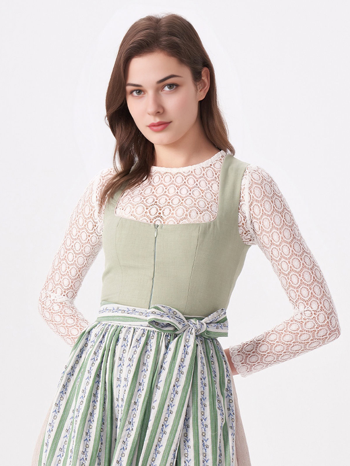 Elegantes schwarzes Samt-Dirndl mit floralen Akzenten