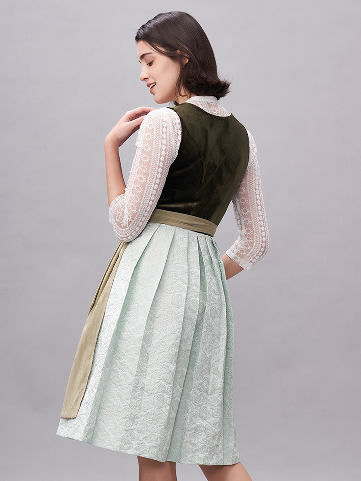 Dirndl Grün Günstig – Elegant und bezahlbar