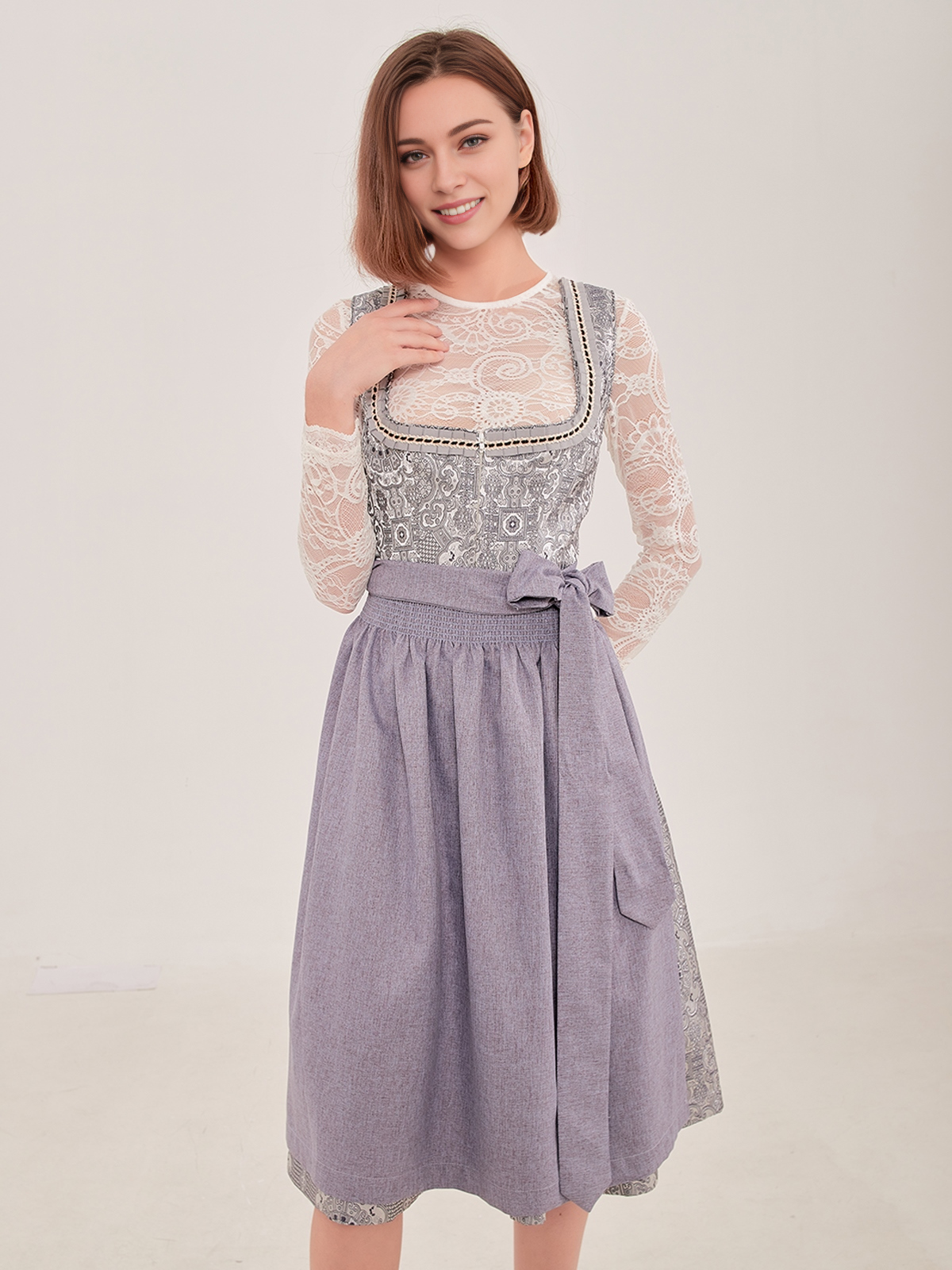 Dirndl in Grau