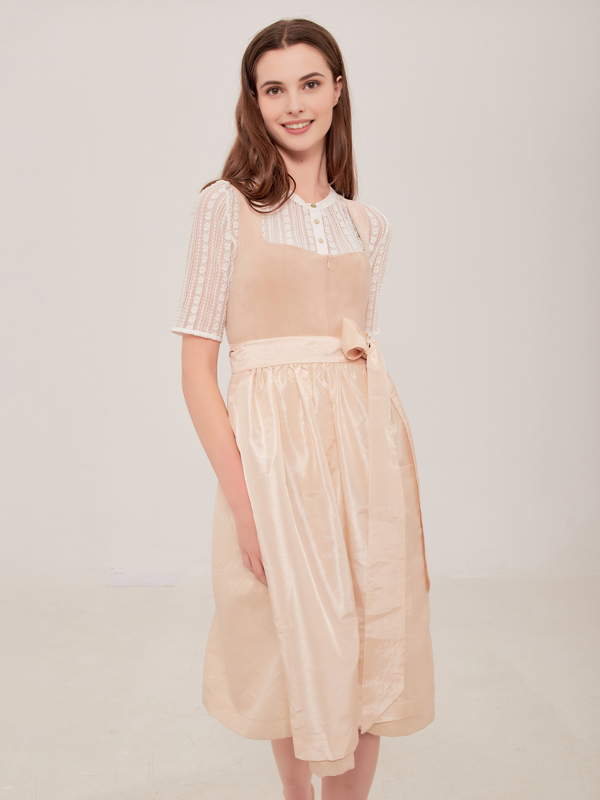 Dirndl mit Hakenverschluss in Beige