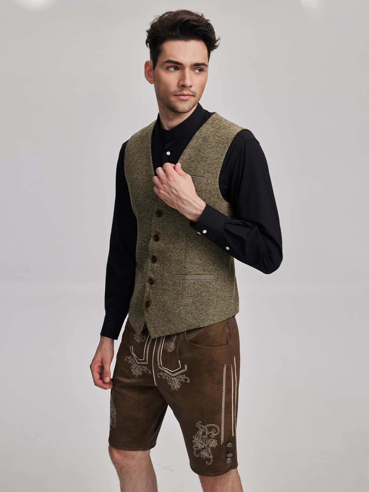 Dirndl hochgeschlossen grün in eleganter Ausführung