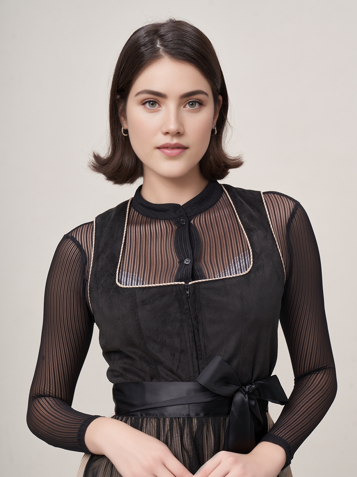 Gelbes Dirndl mit elegantem Schnitt