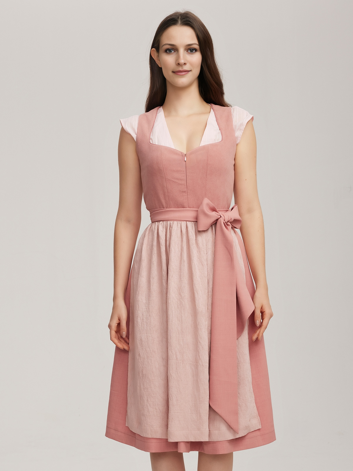 Modernes Rose Dirndl in zartem Rosa